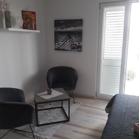 Apartment Tea Primošten Exteriör bild